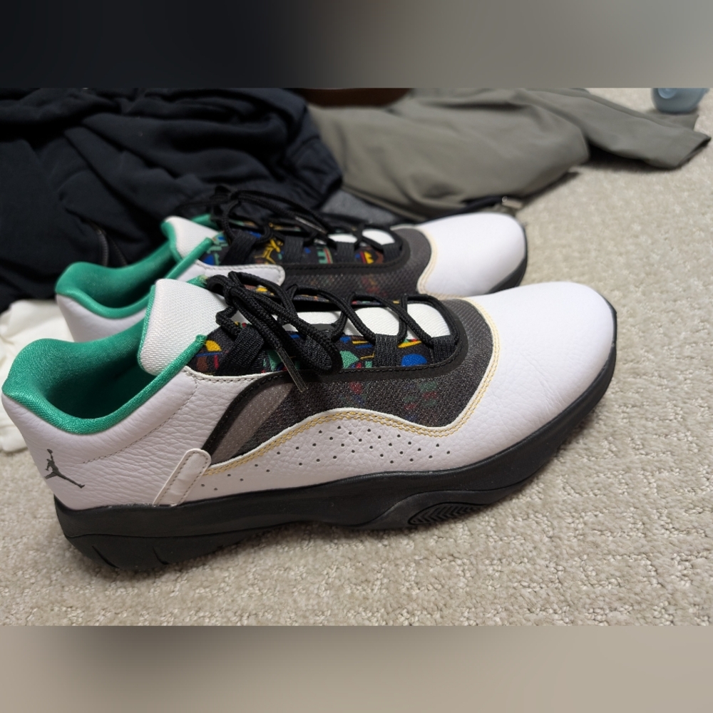 Jordan 11s